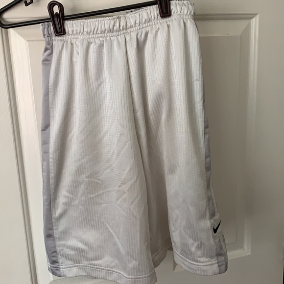 Men’s Nike shorts - Picture 2 of 4
